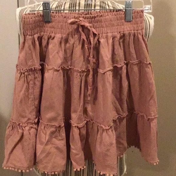 Simplee Apparel Dresses & Skirts - Simplee Elastic Waist Fringe Hem DustyRose Skirt Size M